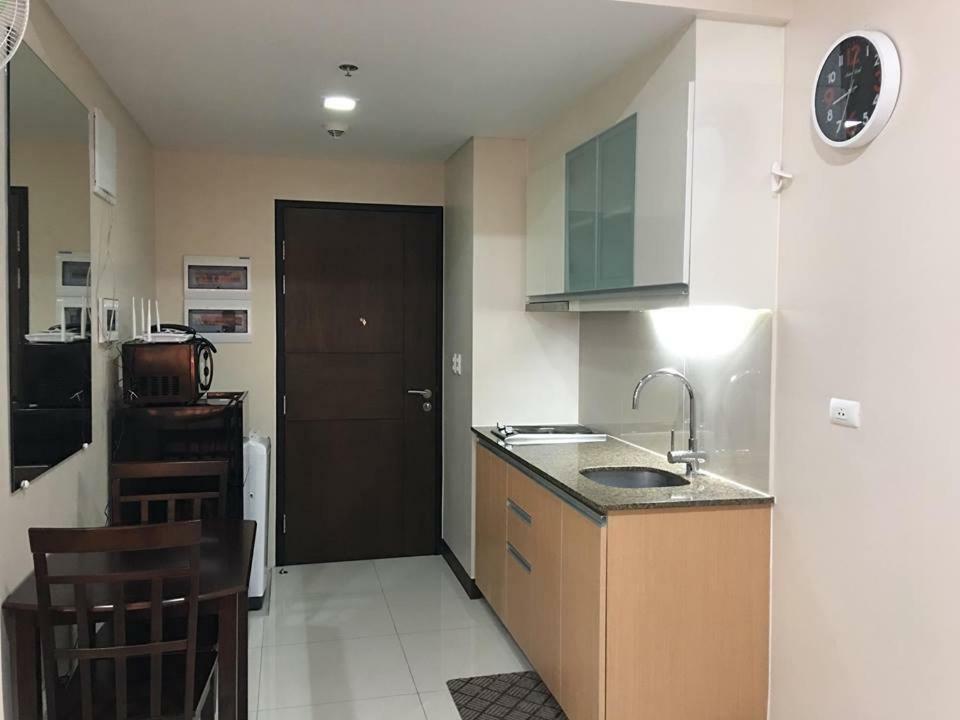 Condotel Walking Distance To Airport มะนิลา ภายนอก รูปภาพ